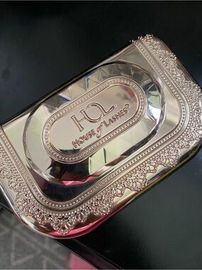 House of Lashes three tier eyelash case